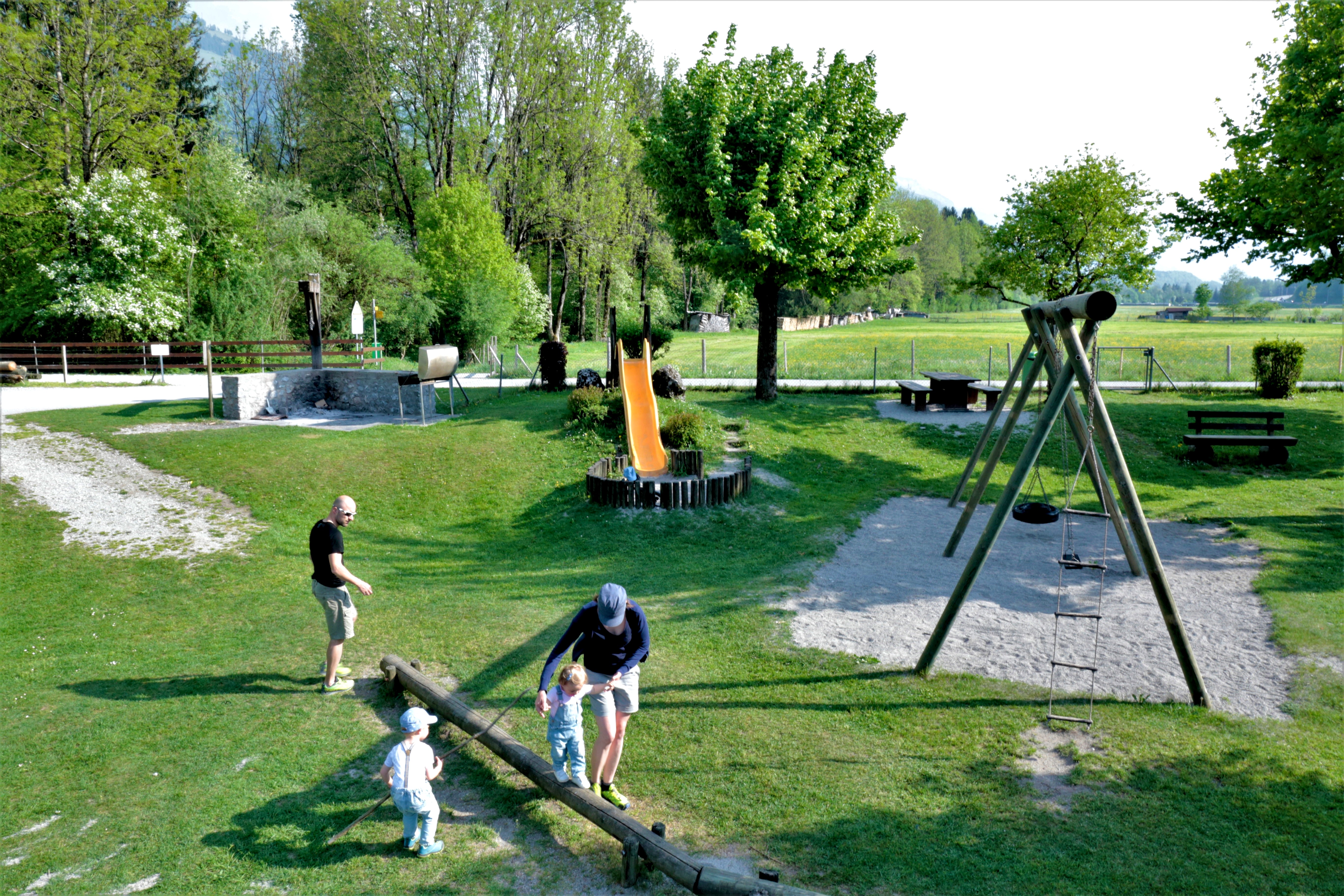 Place de jeux Enney